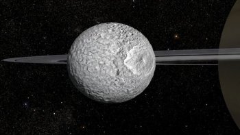 Похожий на «Звезду смерти» спутник Сатурна заподозрен в сокрытии океана под своей поверхностью